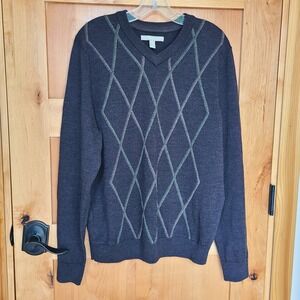 Nordstrom 100% Merino Wool Gray MEDIUM Argyle V Neck Sweater Classic Preppy M